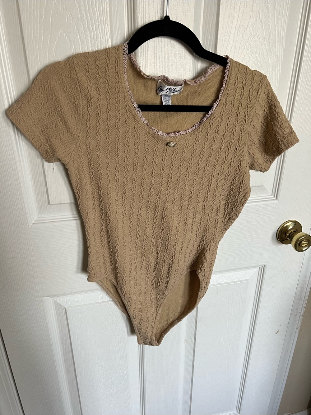 Betty Blue Beige-yellow Short Sleeve Bodysuit Lace Trim Snap Crotch Stretch L